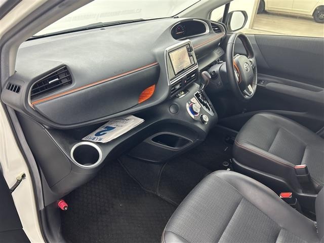 Toyota SIENTA 2018 8064034-2