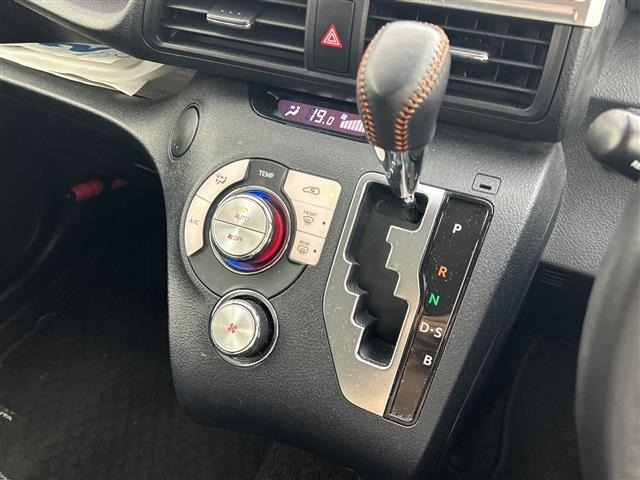 Toyota SIENTA 2018 8064034-5