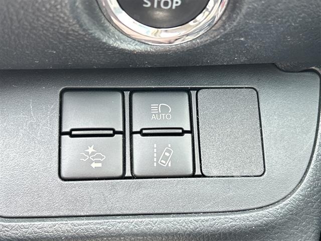 Toyota SIENTA 2017 8064082-9