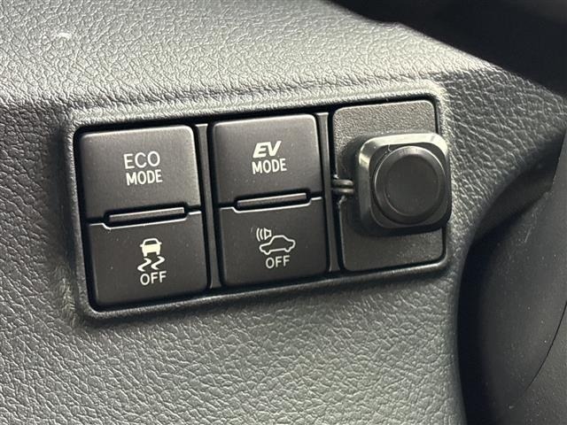 Toyota SIENTA 2018 8064095-10