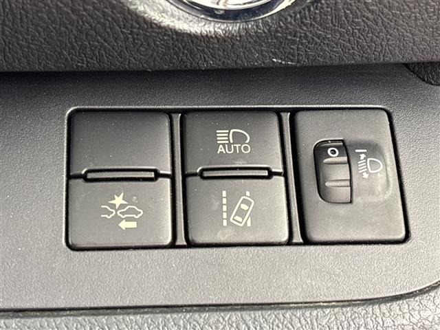 Toyota SIENTA 2018 8064095-9