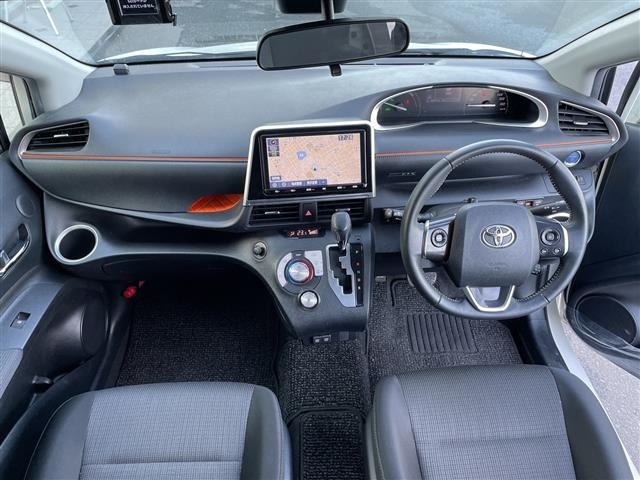 Toyota SIENTA 2022 8064105-15