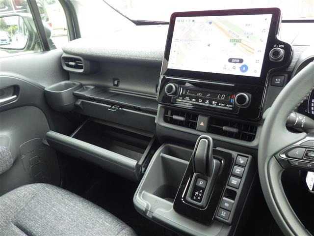 Toyota SIENTA 2026 8064106-11