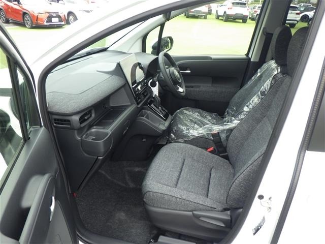 Toyota SIENTA 2026 8064106-2