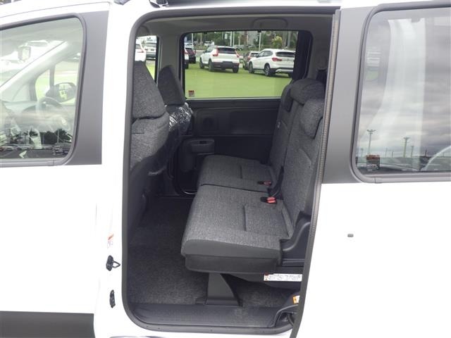 Toyota SIENTA 2026 8064106-6