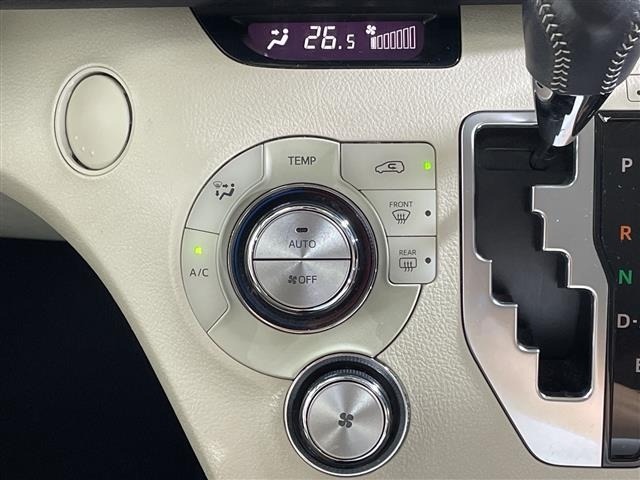 Toyota SIENTA 2015 8064119-11