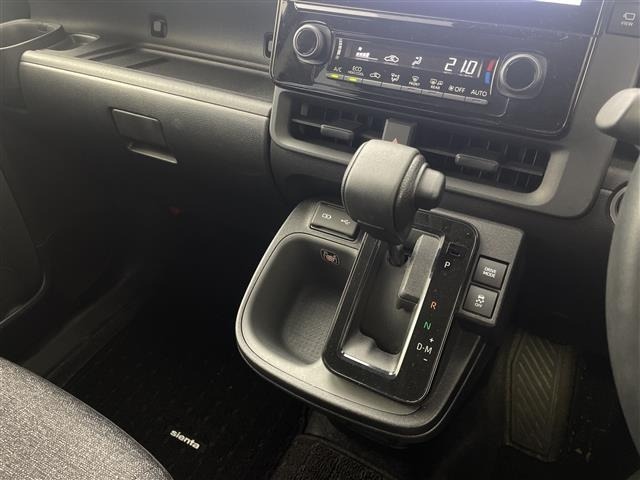 Toyota SIENTA 2023 8064123-1