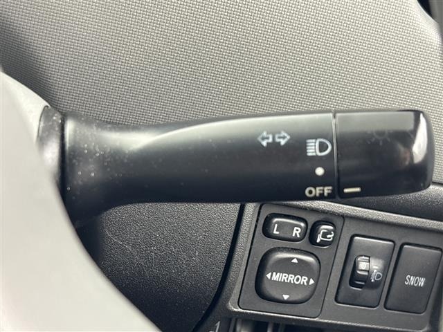 Toyota SIENTA 2008 8064139-12