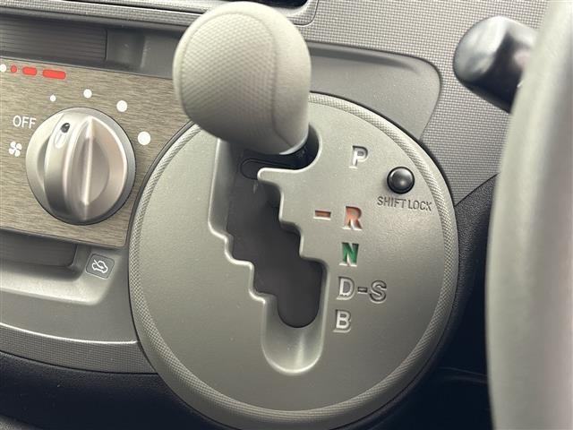 Toyota SIENTA 2008 8064139-8