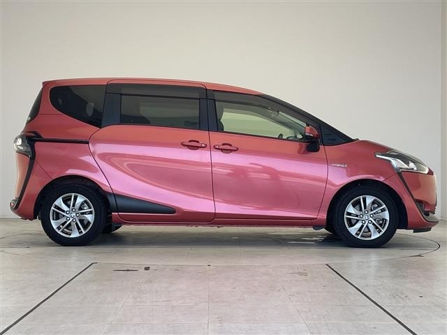 Toyota SIENTA 2017 8064176-2