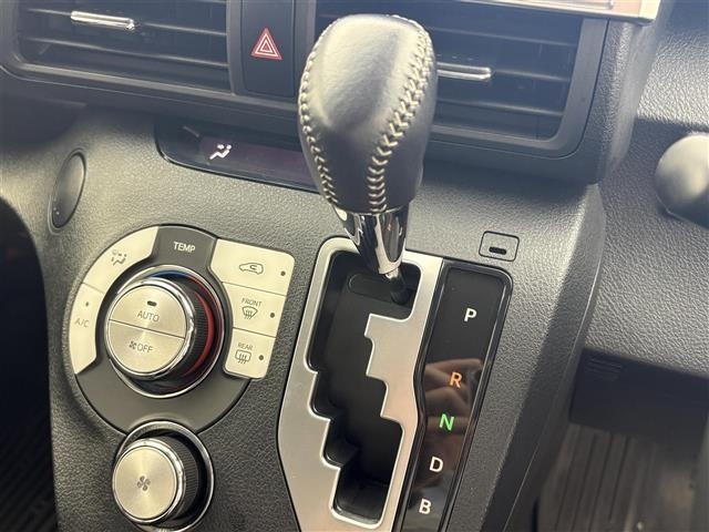 Toyota SIENTA 2021 8064182-4