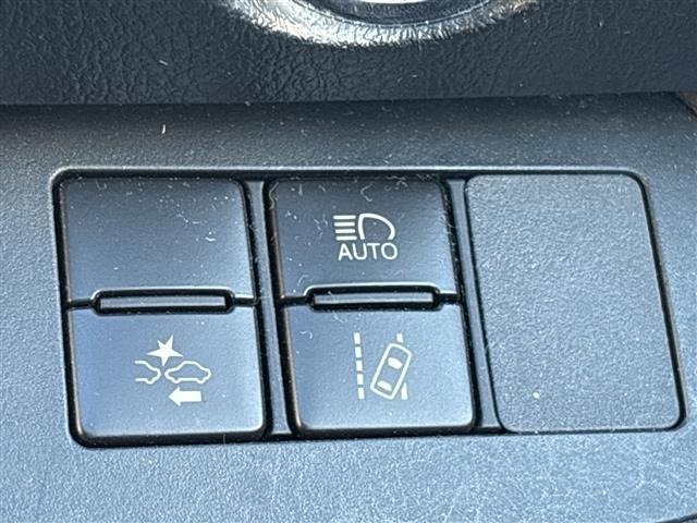Toyota SIENTA 2018 8064197-1