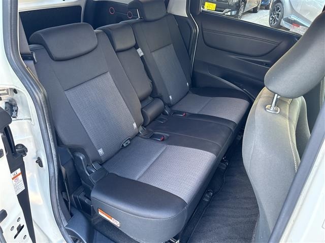 Toyota SIENTA 2018 8064197-6