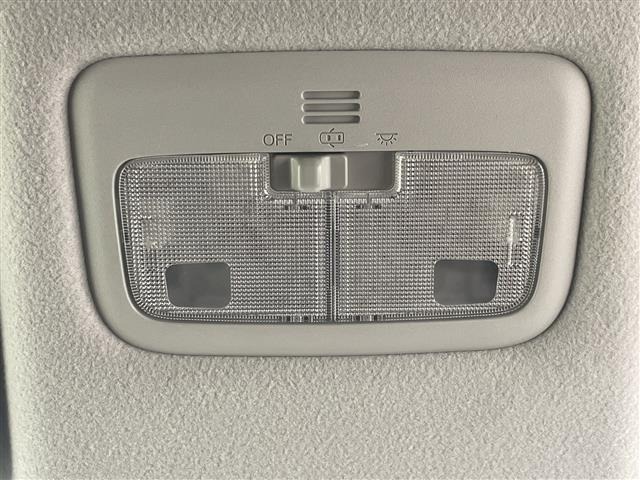 Toyota SIENTA 2016 8064207-6