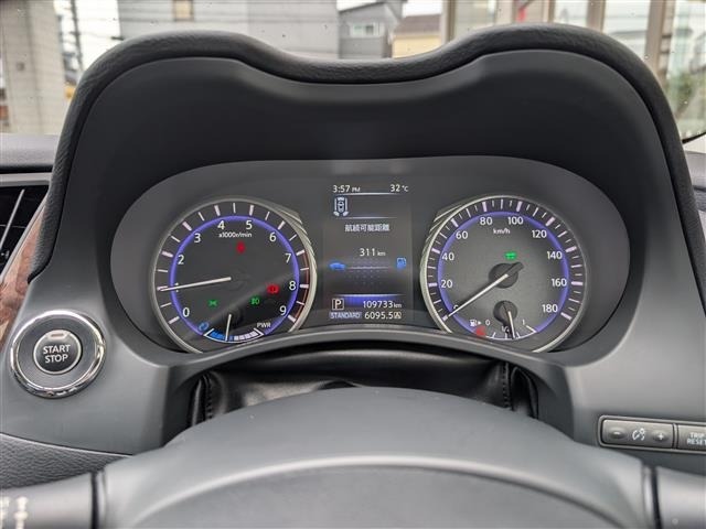 Nissan SKYLINE 2014 8065594-5