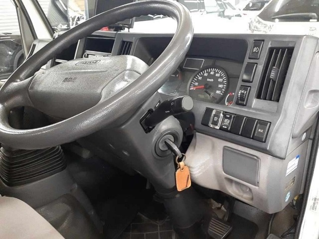 Mazda TITAN 2012 8063049-9