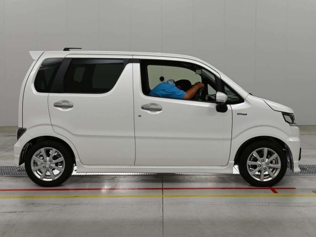 Suzuki WAGON R 2025 8070685-3