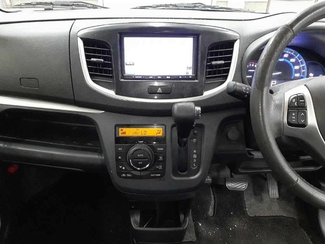 Suzuki WAGON R 2015 8070689-9