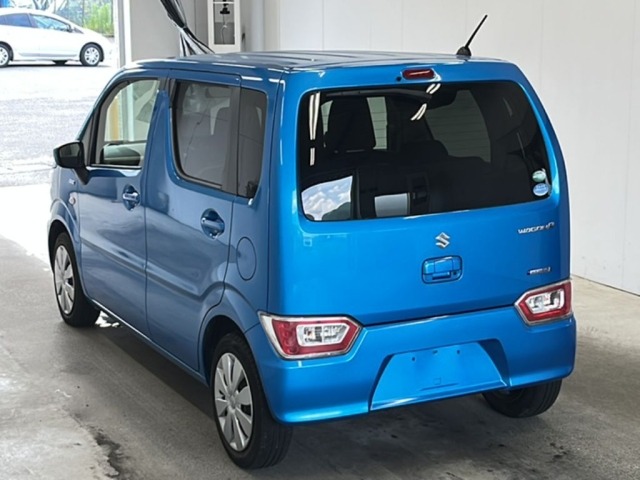 Suzuki WAGON R 2019 8070700-5