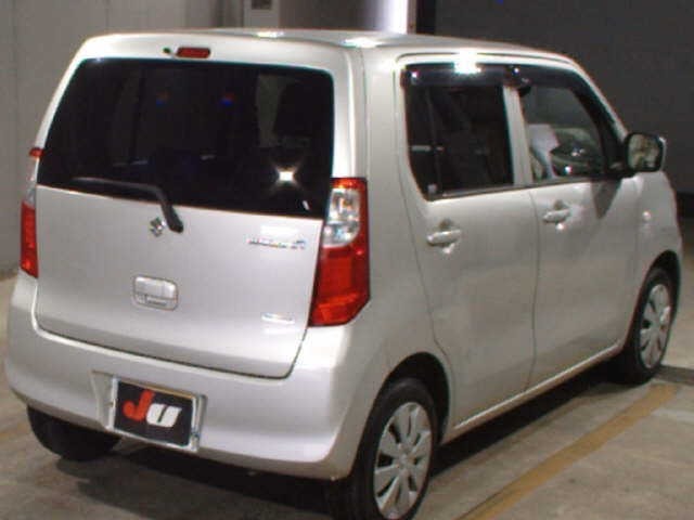 Suzuki WAGON R 2015 8070716-5