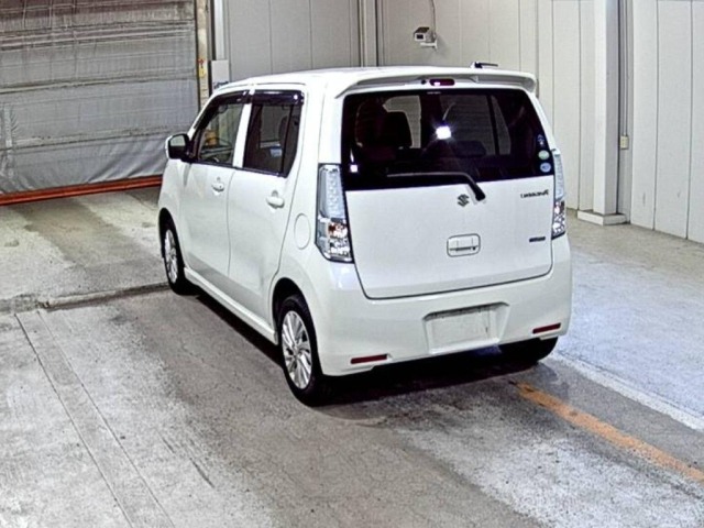 Suzuki WAGON R 2015 8070738-1