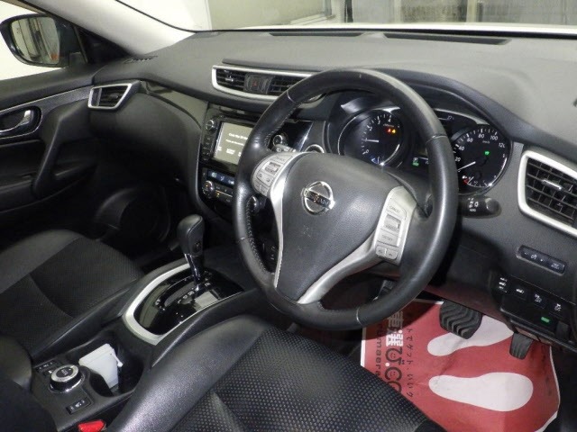 Nissan X-TRAIL 2016 8068508-3