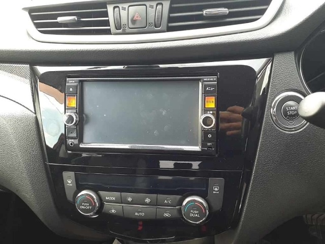 Nissan X-TRAIL 2015 8068588-12