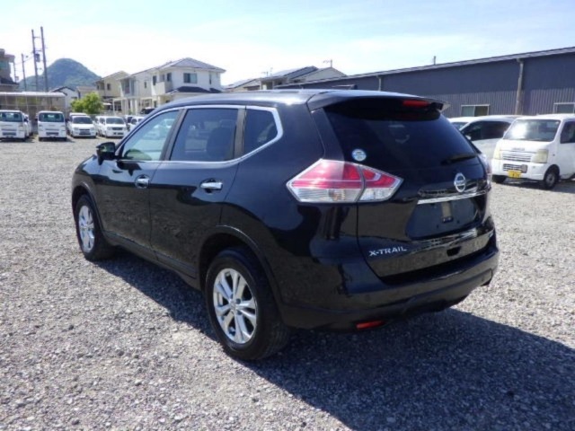 Nissan X-TRAIL 2016 8068598-1