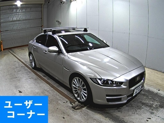 Jaguar XE 2016 8073103-0