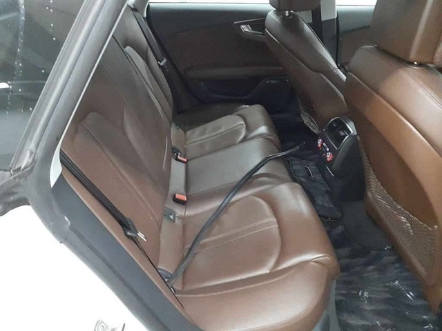 Audi A7 2012 8079443-10