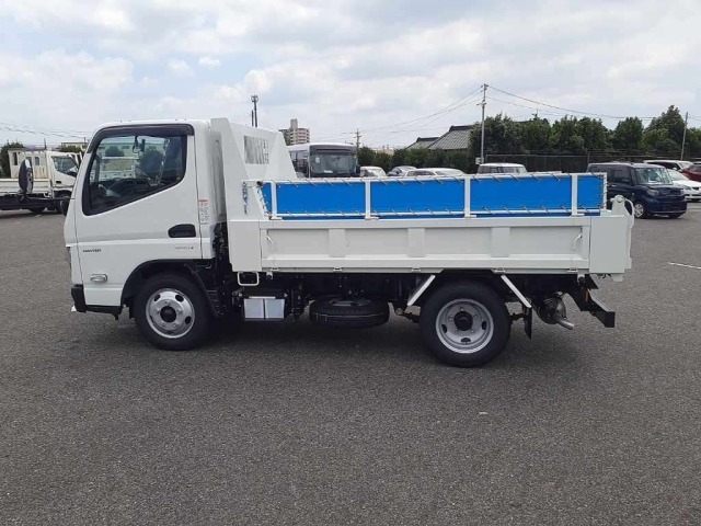 Mitsubishi CANTER 2026 8080229-4