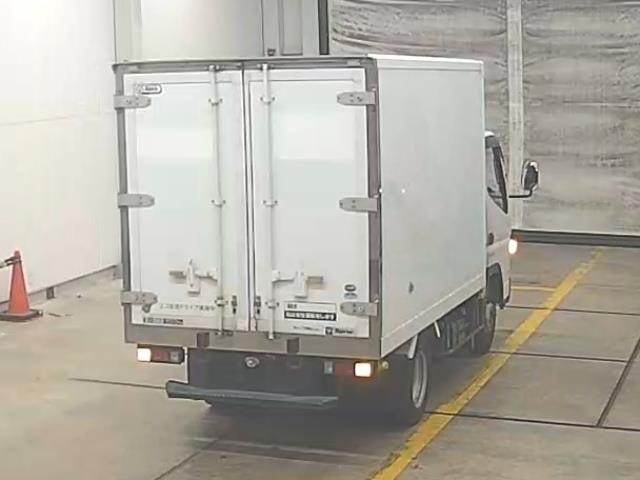 Mitsubishi CANTER 2017 8080246-1