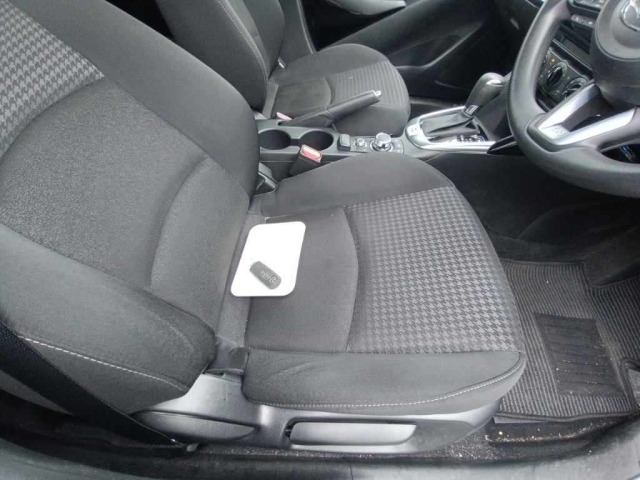 Mazda DEMIO 2017 8079532-10