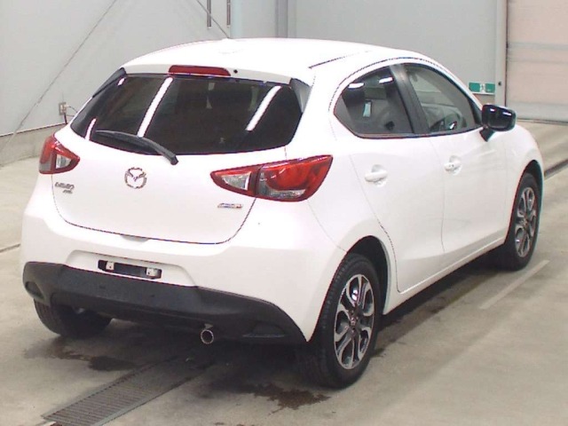 Mazda DEMIO 2016 8079545-1