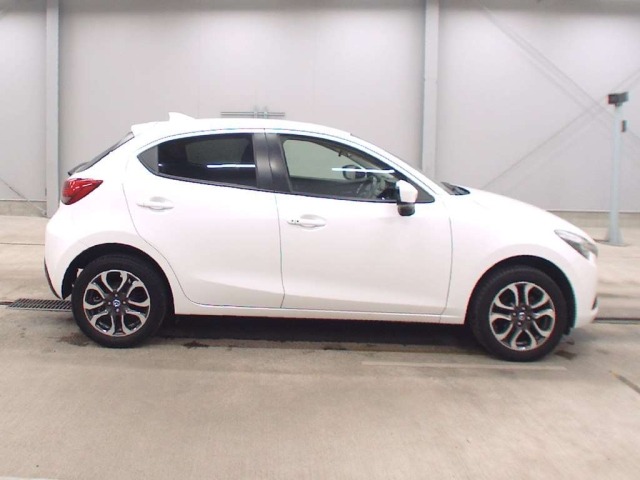 Mazda DEMIO 2016 8079545-3