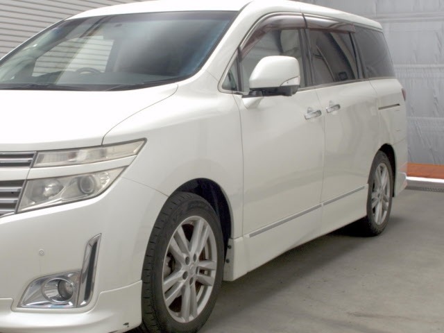 Nissan ELGRAND 2010 8079930-4