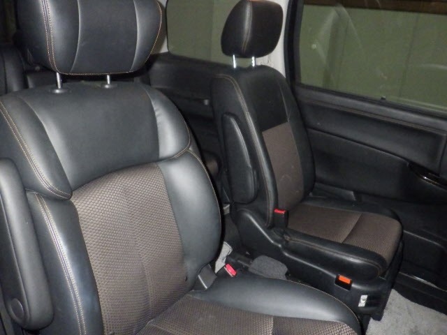 Nissan ELGRAND 2010 8079930-8