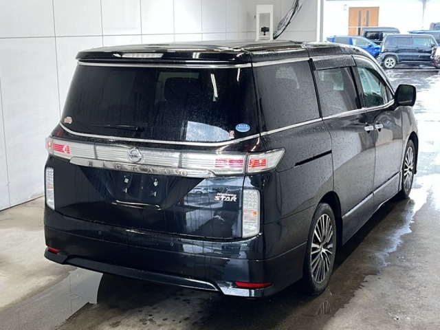 Nissan ELGRAND 2021 8079937-1