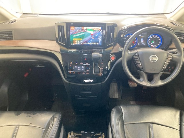 Nissan ELGRAND 2021 8079937-3