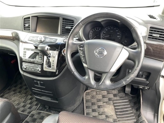 Nissan ELGRAND 2010 8079939-3