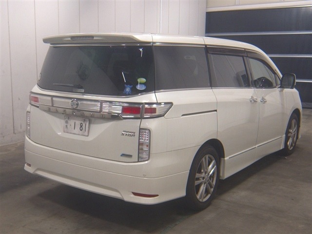 Nissan ELGRAND 2010 8079939-5