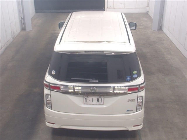 Nissan ELGRAND 2010 8079939-6