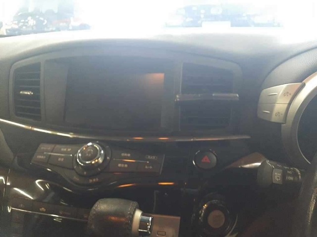 Nissan ELGRAND 2013 8079958-12
