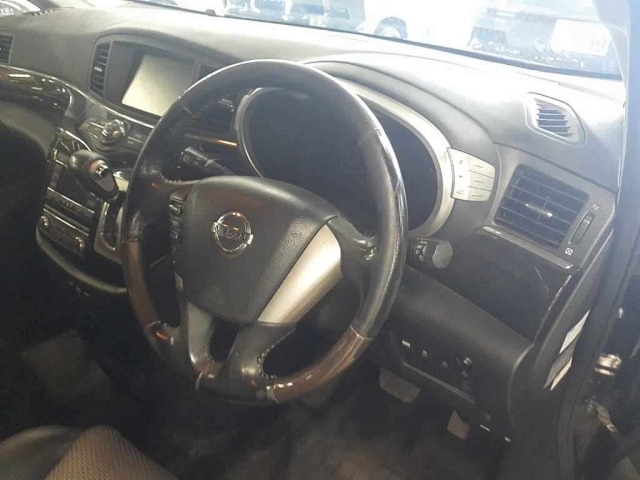 Nissan ELGRAND 2013 8079958-9