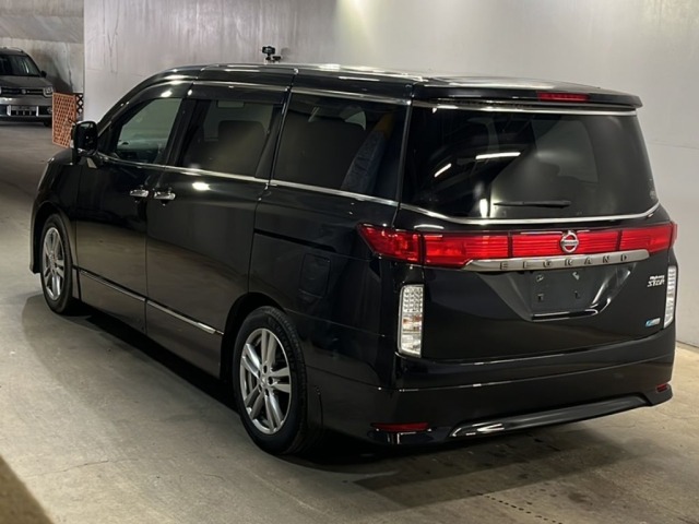 Nissan ELGRAND 2013 8079961-1