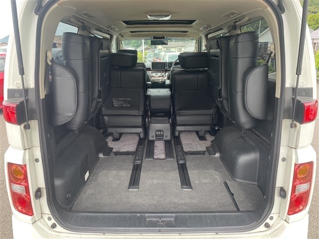 Nissan ELGRAND 2008 8080054-2