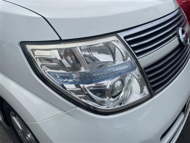 Nissan ELGRAND 2008 8080054-3
