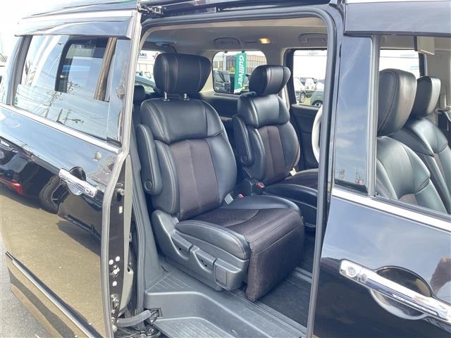 Nissan ELGRAND 2015 8080122-10