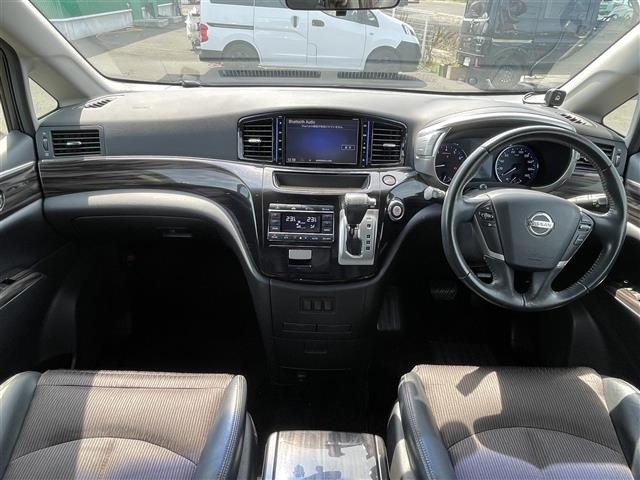 Nissan ELGRAND 2015 8080122-15