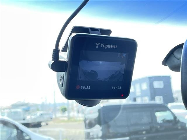 Nissan ELGRAND 2015 8080122-20